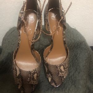 Jessica Simpson Beeya Platform Sandals